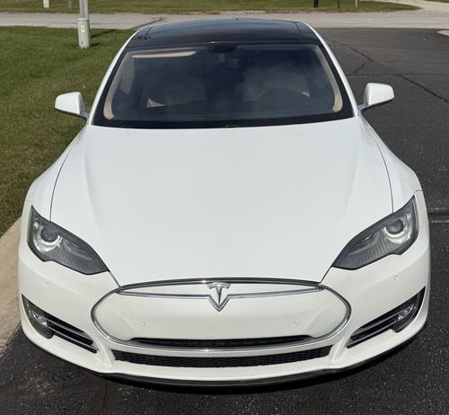 2014 Tesla S85 — photo 4