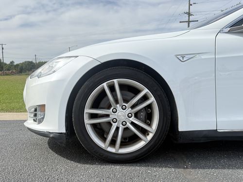 2014 Tesla S85 — photo 17
