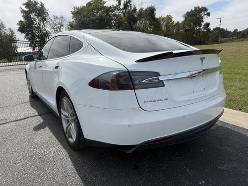 2014 Tesla S85 — photo 12