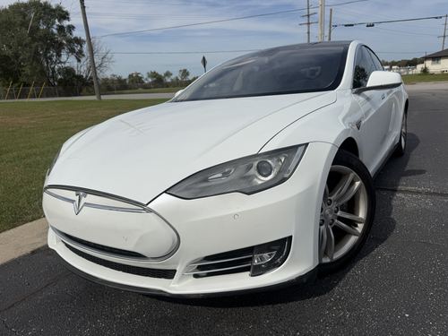 2014 Tesla S85 — photo 2
