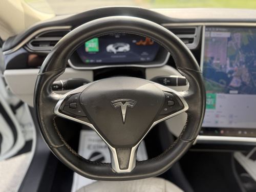 2014 Tesla S85 — photo 23