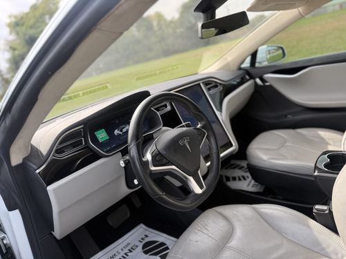 2014 Tesla S85 — photo 21