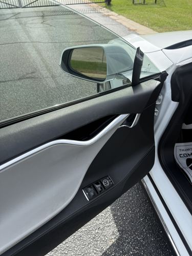 2014 Tesla S85 — photo 35