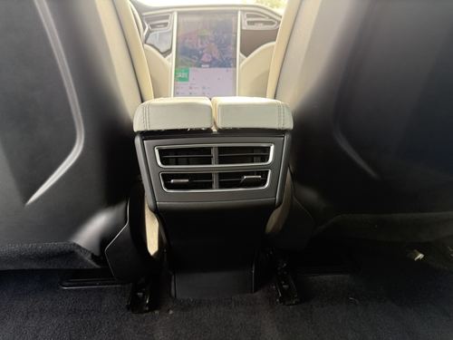 2014 Tesla S85 — photo 34
