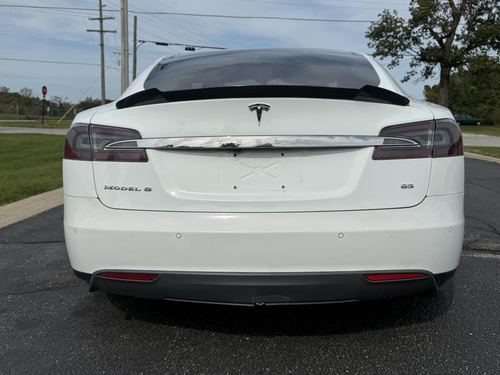 2014 Tesla S85 — photo 10