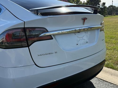 2017 Tesla X75D 90D — photo 11