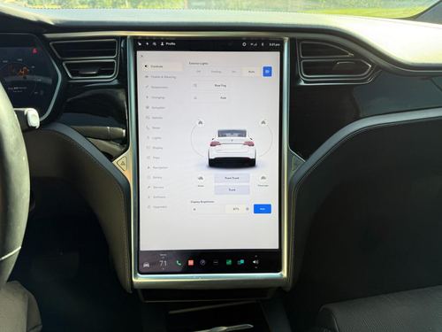 2017 Tesla X75D 90D — photo 23