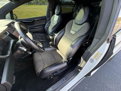 2017 Tesla X75D 90D — photo 17