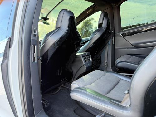2017 Tesla X75D 90D — photo 27