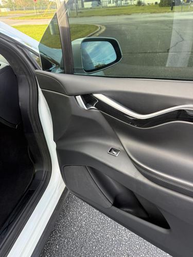 2017 Tesla X75D 90D — photo 32