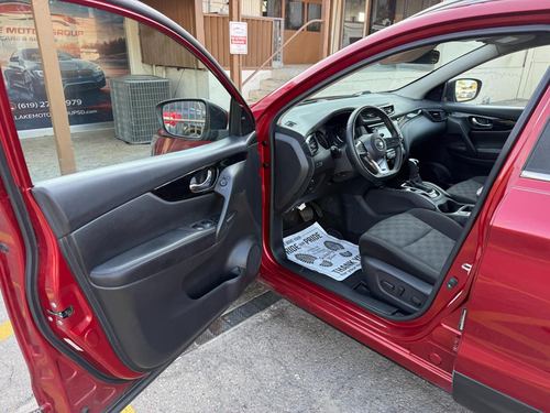 2019 Nissan Rogue Sport SV — photo 14