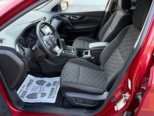 2019 Nissan Rogue Sport SV — photo 16