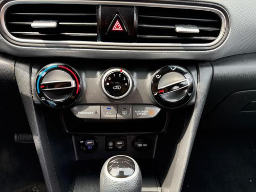 2020 Hyundai Kona SE — photo 18