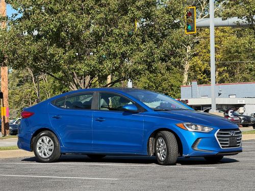 2017 Hyundai Elantra SE — photo 2