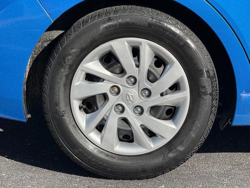 2017 Hyundai Elantra SE — photo 14