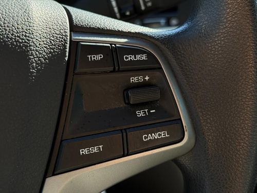 2017 Hyundai Elantra SE — photo 34