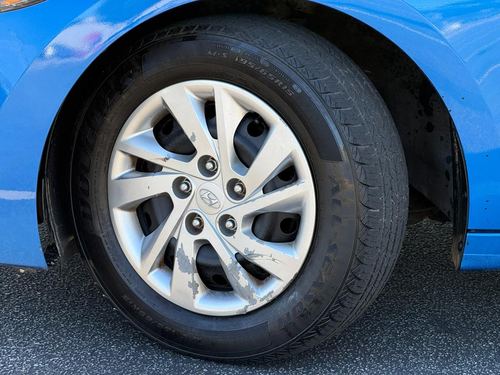 2017 Hyundai Elantra SE — photo 17