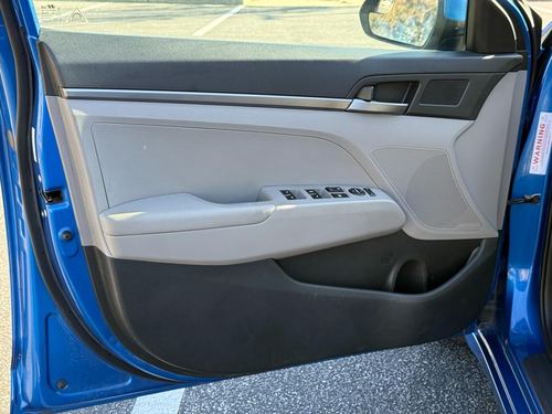 2017 Hyundai Elantra SE — photo 28