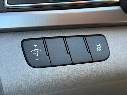 2017 Hyundai Elantra SE — photo 33