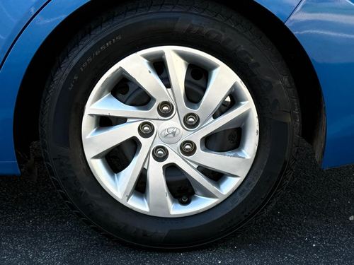 2017 Hyundai Elantra SE — photo 16