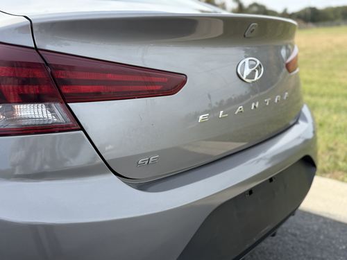 2020 Hyundai Elantra SE — photo 19