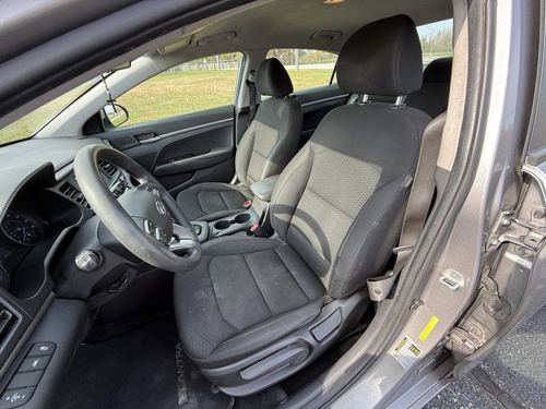 2020 Hyundai Elantra SE — photo 26