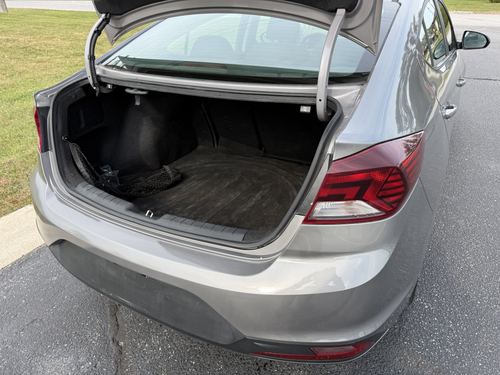 2020 Hyundai Elantra SE — photo 39