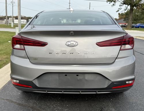 2020 Hyundai Elantra SE — photo 11