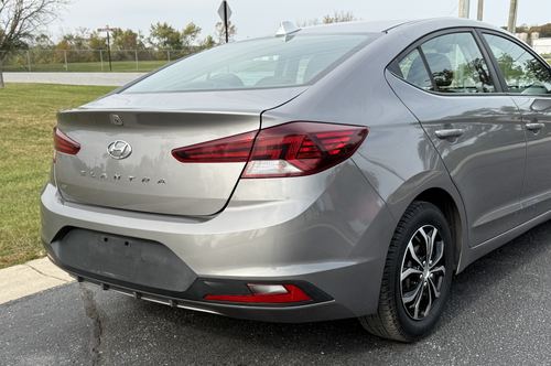 2020 Hyundai Elantra SE — photo 7