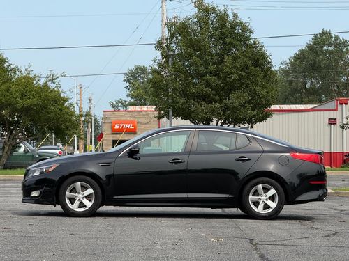 2015 Kia Optima GL - Middle-low — photo 11