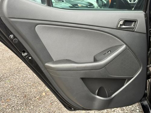 2015 Kia Optima GL - Middle-low — photo 24