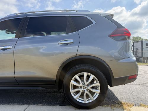 2019 Nissan Rogue SV — photo 9