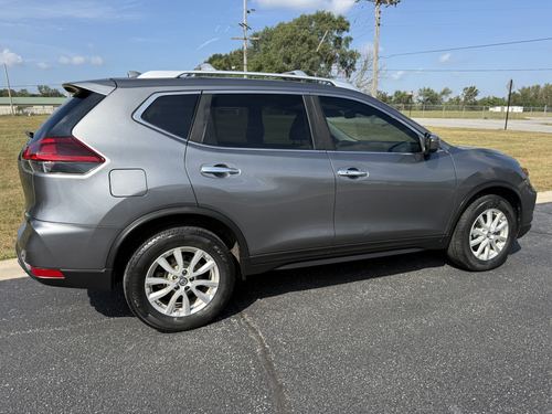 2019 Nissan Rogue SV — photo 7