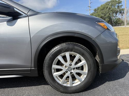 2019 Nissan Rogue SV — photo 10