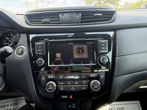 2019 Nissan Rogue SV — photo 20