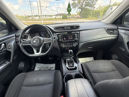 2019 Nissan Rogue SV — photo 12