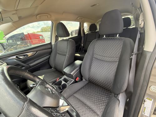 2019 Nissan Rogue SV — photo 18