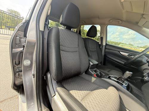 2019 Nissan Rogue SV — photo 16