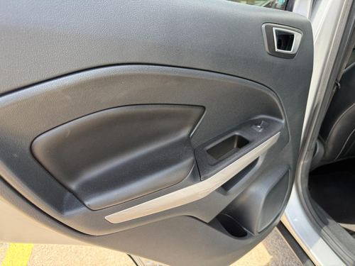 2019 Ford Ecosport Titanium — photo 31