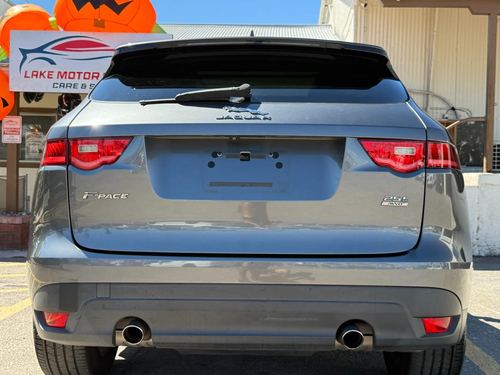 2018 Jaguar F-Pace 25t Premium — photo 9