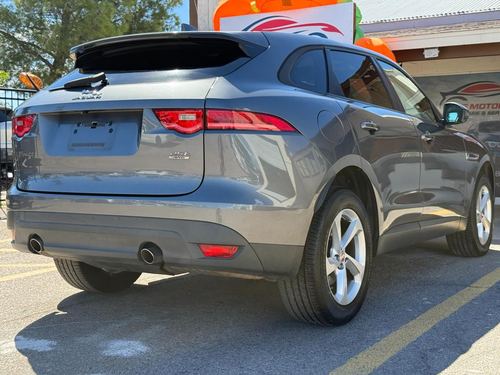 2018 Jaguar F-Pace 25t Premium — photo 10