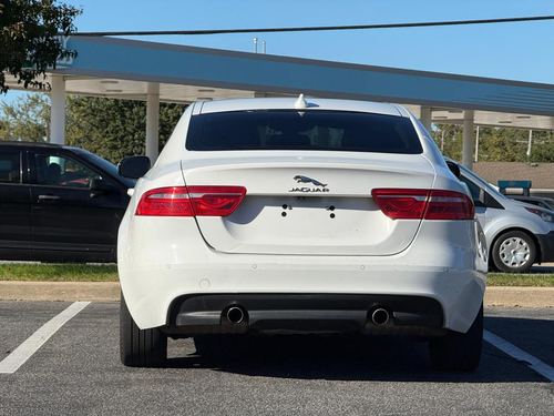 2017 Jaguar Xe 25T 25t Premium — photo 11