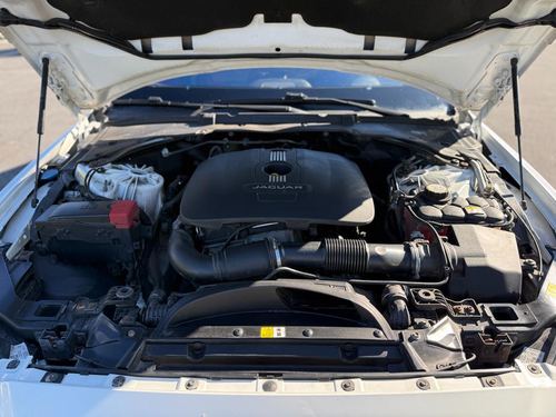 2017 Jaguar Xe 25T 25t Premium — photo 38