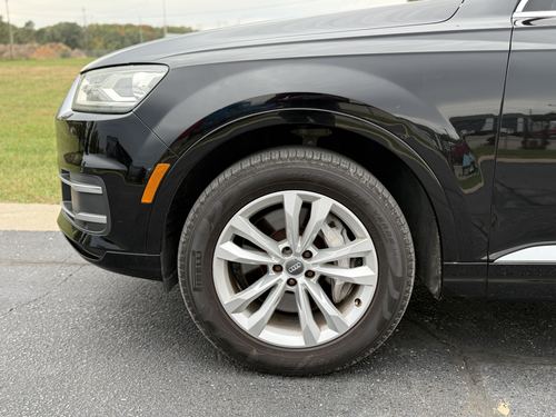 2017 Audi Q7 2.0T Premium — photo 13