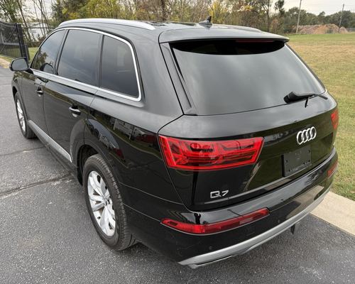 2017 Audi Q7 2.0T Premium — photo 8
