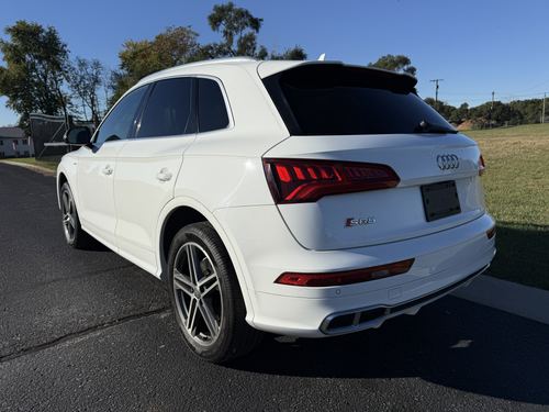 2018 Audi SQ5 3.0T Prestige — photo 8