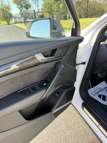2018 Audi SQ5 3.0T Prestige — photo 35