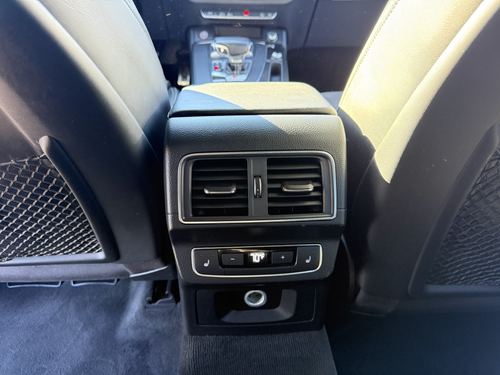 2018 Audi SQ5 3.0T Prestige — photo 26