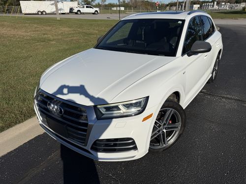 2018 Audi SQ5 3.0T Prestige — photo 3
