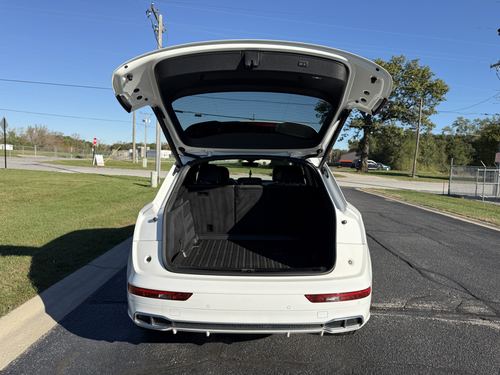 2018 Audi SQ5 3.0T Prestige — photo 38